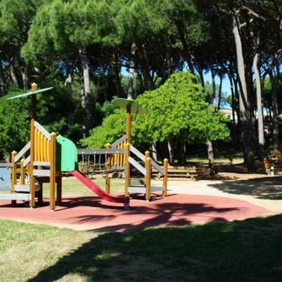 jeux d'enfants au jardin botanique