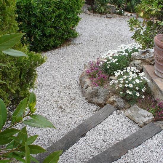 côté jardin accès aux chambres