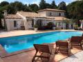 villa vue depuis la piscine zoom